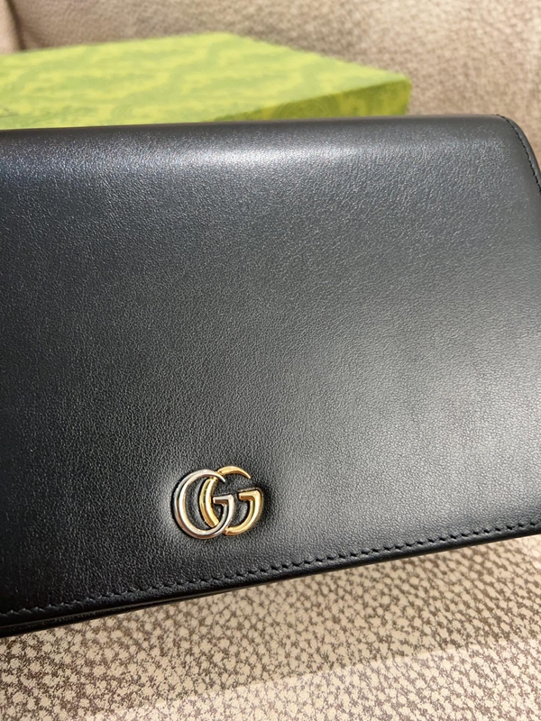 グッチ財布 レプリカ背面デザイン